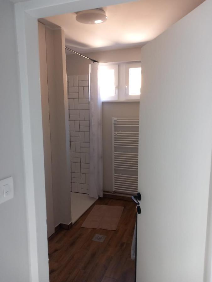 Shalom Apartment